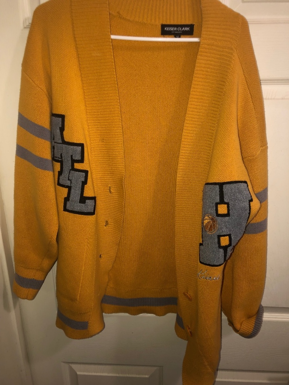 Atlanta hawks cardigan used condition